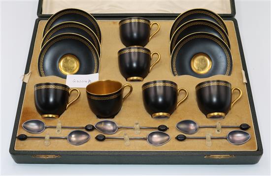 Cased Worcester coffee set & silver spoons in case